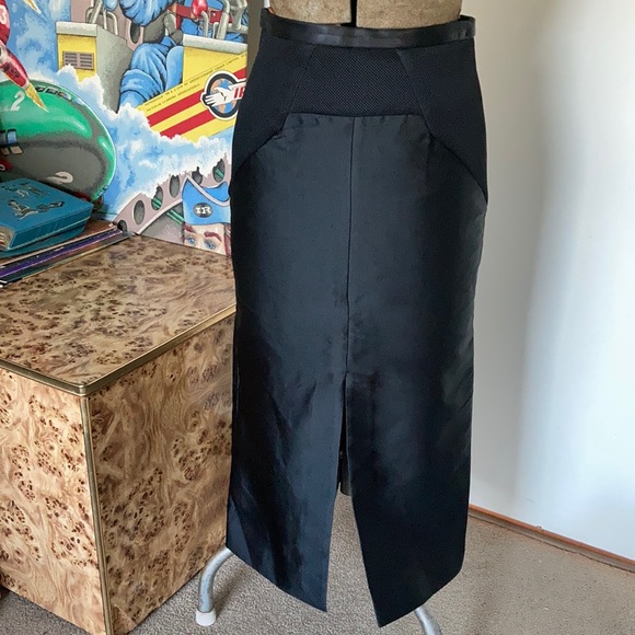 Manning Cartell Dresses & Skirts - 🔅host pick🔅MANNING CARTELL stunning midi Skirt